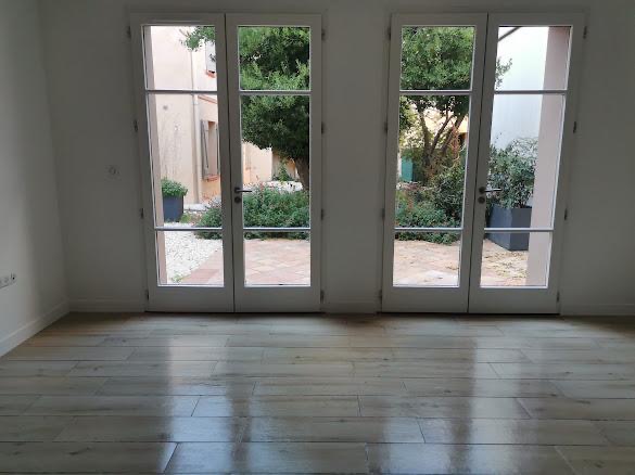 Parquet et portes vitrées